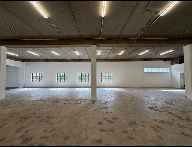 345M² WAREHOUSE TO LET IN HALFWAY HOUSE